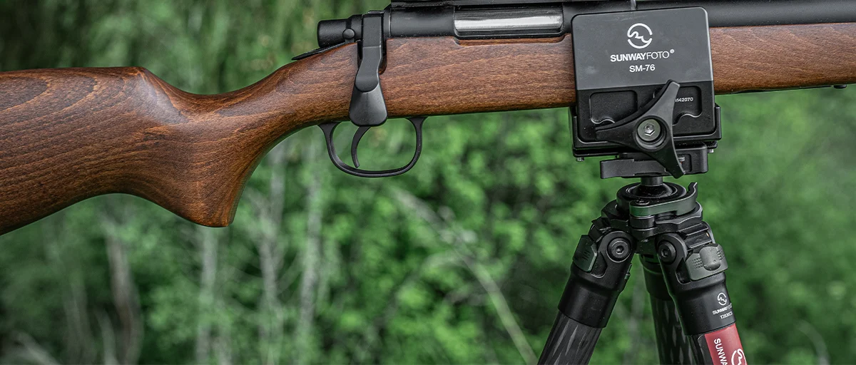 Sunwayfoto T2830CS Carbon с зажимом SM-76